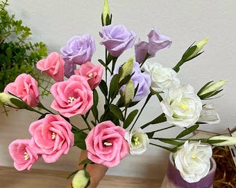Flores de eustoma de papel violeta, regalo para esposa, regalo de aniversario de papel, arreglo floral de papel, flores artificiales brillantes