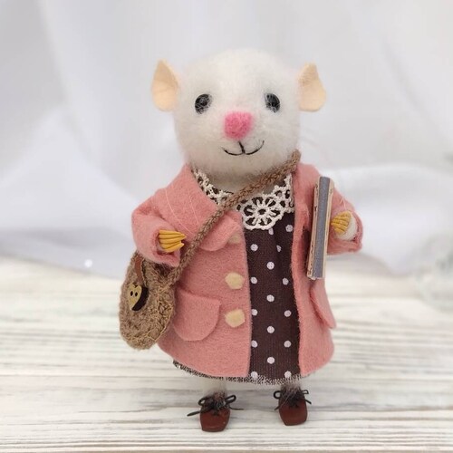Big Felt Grey Mouse - with Garland in Dress