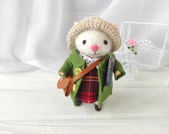 Needle Felted Wool Mouse Doll: Handmade Miniature Dollhouse Mouse