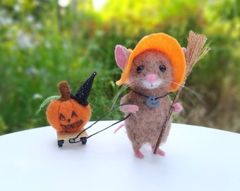 Halloween mouse, felted miniature animals.