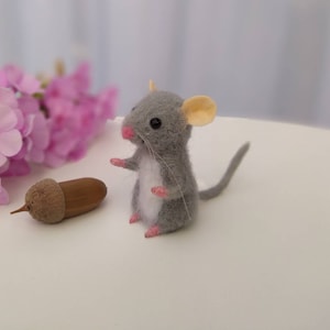Gefilzte graue Maus aus Filz