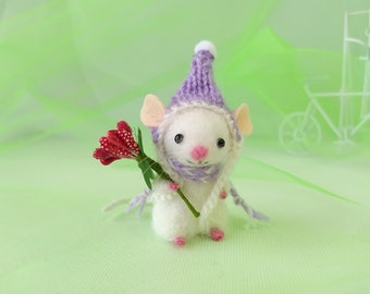 Needle felted miniature white mouse, Christmas mouse