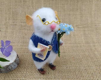 Needle Felted Mouse Figurine: Miniature Wool Felt Animal Toy