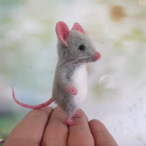 Small gray needle felted mouse