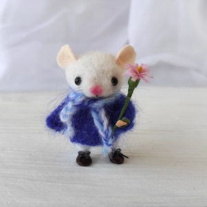 Needle felting mouse, miniature figurine mouse
