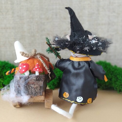 Halloween mouse with felt pumpkin, shops halloween decor