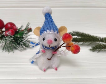 Mini souris en feutre de laine feutrée à l'aiguille