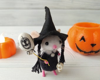 Needle Felted Halloween Mouse: Spooky Witch Decor