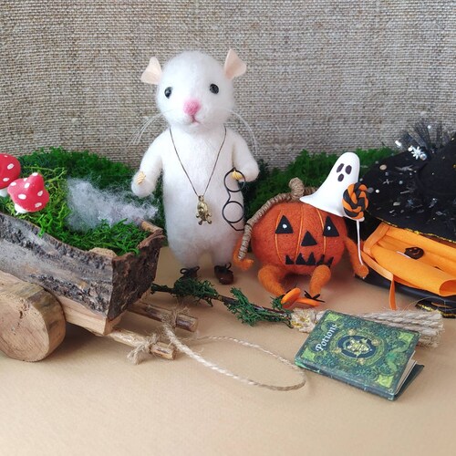 Halloween mouse with felt pumpkin, shops halloween decor