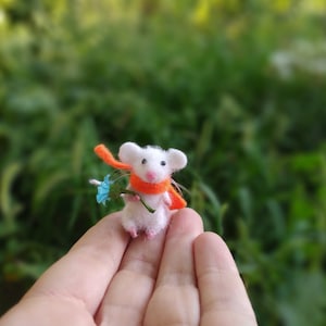 Needle felted mouse, miniature toy mouse