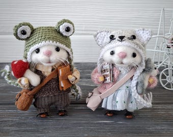 Needle Felted Wool Mouse Family, Woodland Animal Dolls, Frog Cat Hats, Miniature Decor