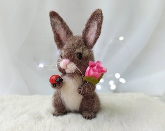 Naaldvilten miniatuurkonijntje, bruin wollen konijn