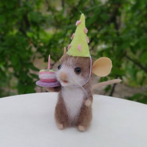 Mouse figurine, needle felted mouse, mouse birthday,figurine of felt animal