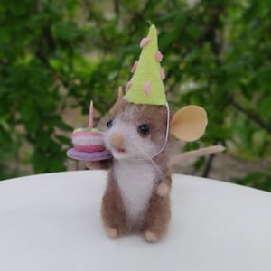 Mouse figurine, needle felted mouse, mouse birthday,figurine of felt animal