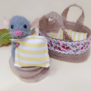 Nadelgefilzte Maus, schlafende Miniaturmaus