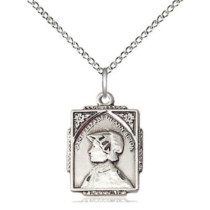 St Elizabeth Ann Seton Sterling Silver Pendant on a 18 inch Sterling Silver Light Curb Chain.