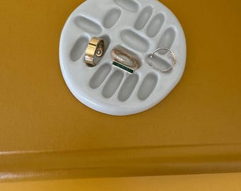 Minimalist Concrete Ring Tray | Modern Jewelry Organizer