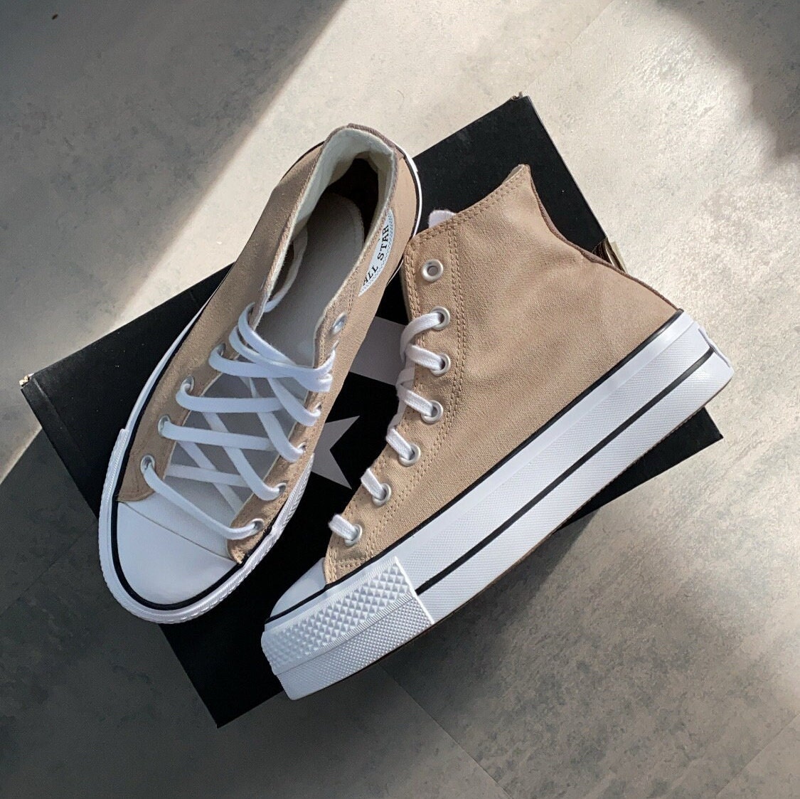 brown converse chunky