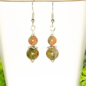 Boucles d'oreilles en jaspe Unakite, boucles d'oreilles pendantes en pierres précieuses naturelles, boucles d'oreilles en cristal vert olive, boucles d'oreilles de Noël simples, cadeau unique pour elle