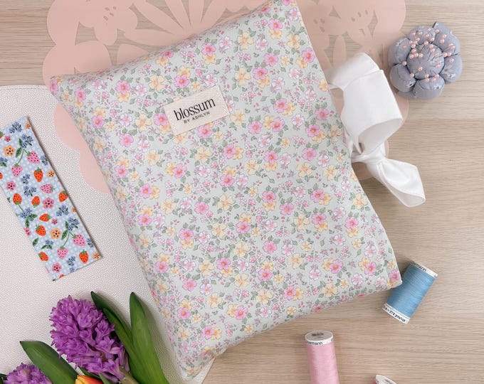 Green Floral Book Sleeve with Bow