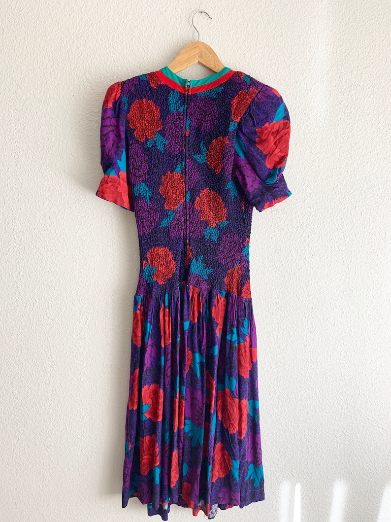 Extra Small 1980s Funky Prom Purple and Red Rose Printed Dress w Ruched Bodice and Dropped Waist by Elberta Vintage