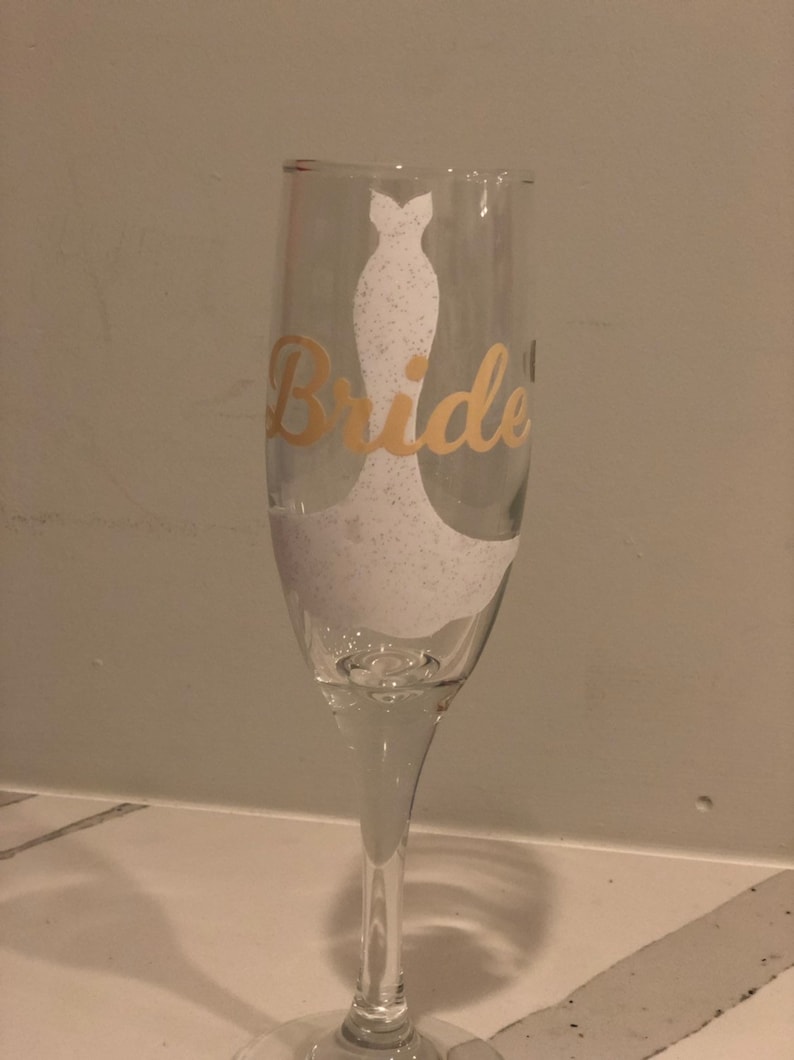 wedding gift champagne flute gift Champagne flutes drinkware personalized chanpagne flute bridesmaid gift customized champagne flute