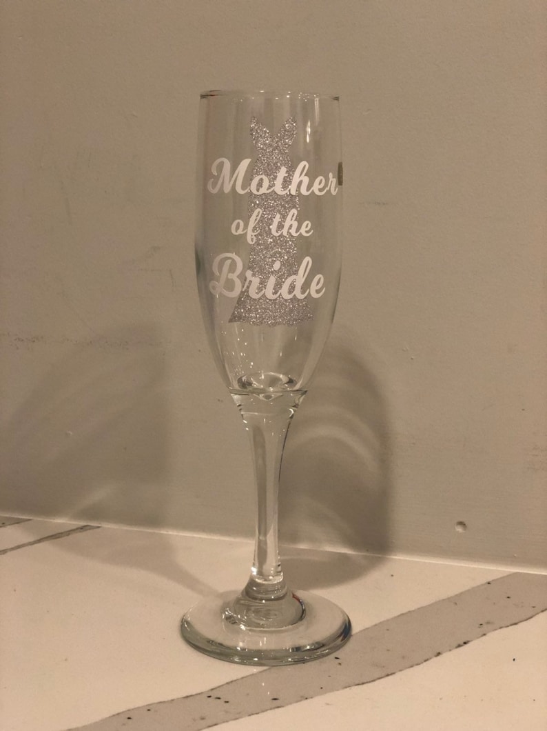 wedding gift champagne flute gift Champagne flutes drinkware personalized chanpagne flute bridesmaid gift customized champagne flute