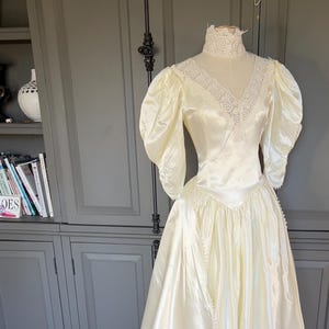 Sukienka Gunne Sax Jessica McClintock z odpinanym trenem, rozmiar 4/6