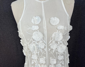 Vestido leve BHLDN com flores 3D Tamanho 2/4
