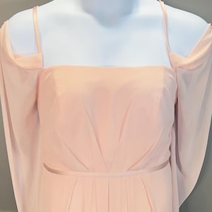 NWT Vera Wang peachy blush flowy gown-cold shoulder Size 18