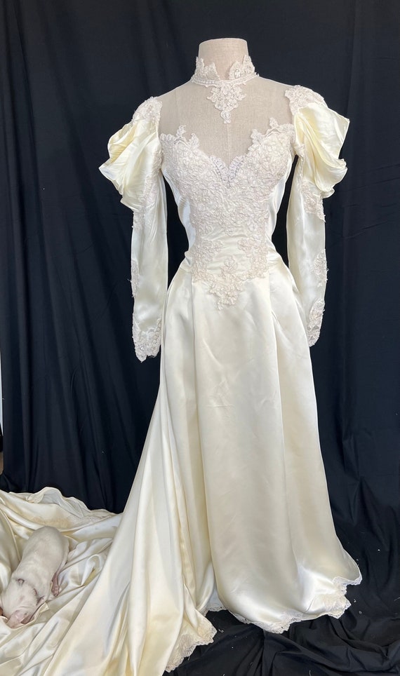 late 70s/early 80s wedding dress-Size 6