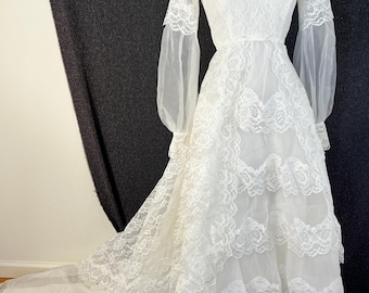 Vestido de estilo victoriano de los años 70 con escote Reina Ana. Talla 0.
