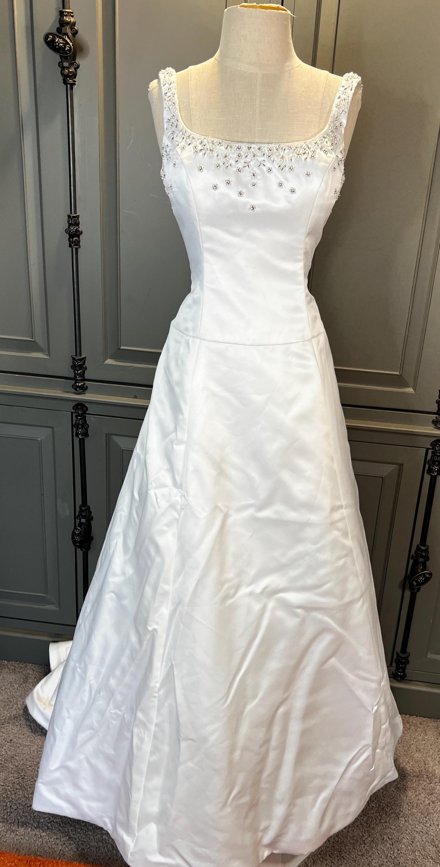90's Jim Hjelm Simple Ballgown Size 10 - Etsy 90's Jim Hjelm Simple Ballgown Size 10 - Etsy