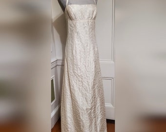 Silk eyelet lace sheath gown by Nicole Miller Size 12