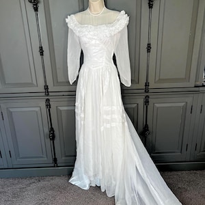 early 2000s wedding dress Iconic Celebrity Wedding Dresses From the 2000s