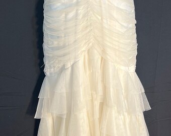 Vintage Betsy & Adam gown in Size 18/20