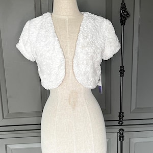 Lightweight faux fur wedding shrug/bolero Size 4/6