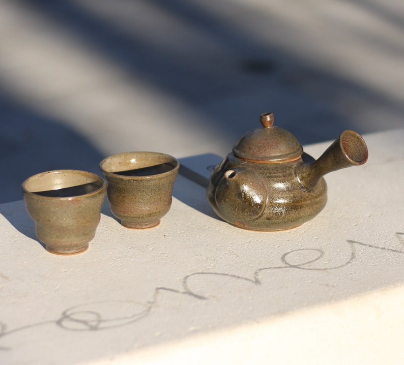 Tea set, 500ml kyusu teapot 150&130ml teacups image 1