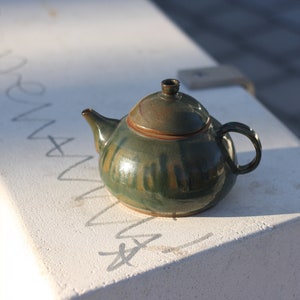 1.6l, big teapot image 1