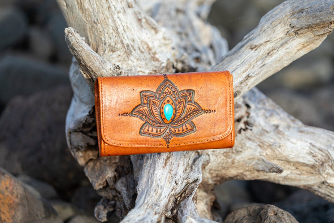 Handcrafted Leather Wallets for Women, Stylish Purses, Minimalist ...
