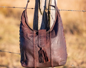 Designer Leather Handbag.Elegant Leather Crossbody Purse.Women’s Leather Shoulder Bag.Leather crossbody bag.Leather bag with Shoulder Strap.