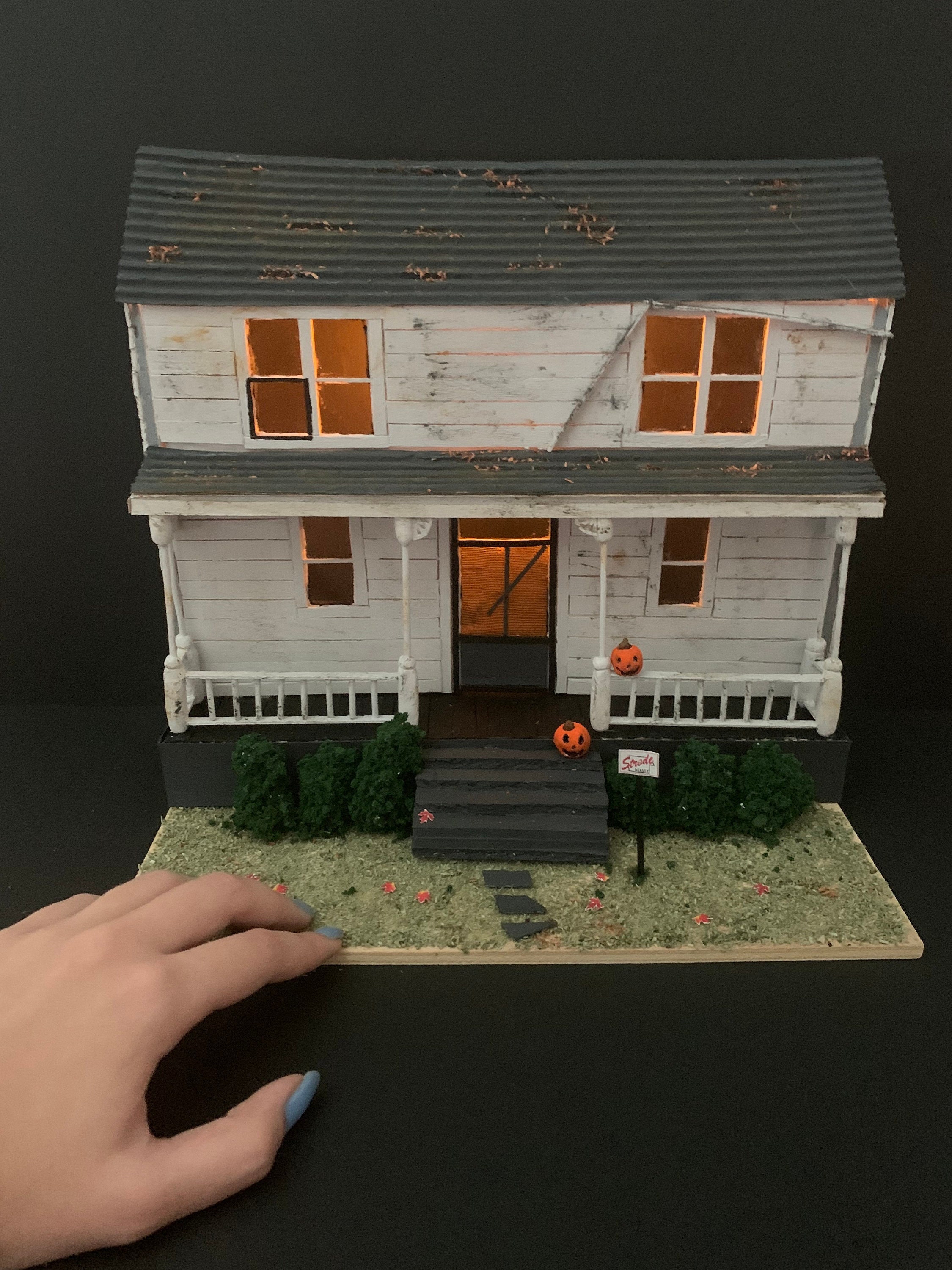 Miniature Michael Myers House lupon.gov.ph