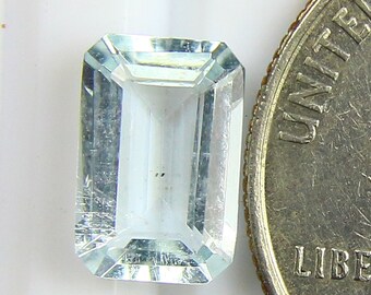 Aguamarina natural facetada de 6,5 x 10 mm - Gema de aguamarina natural - Aguamarina tallada - Gema de aguamarina - Piedra de aguamarina - Forma octogonal