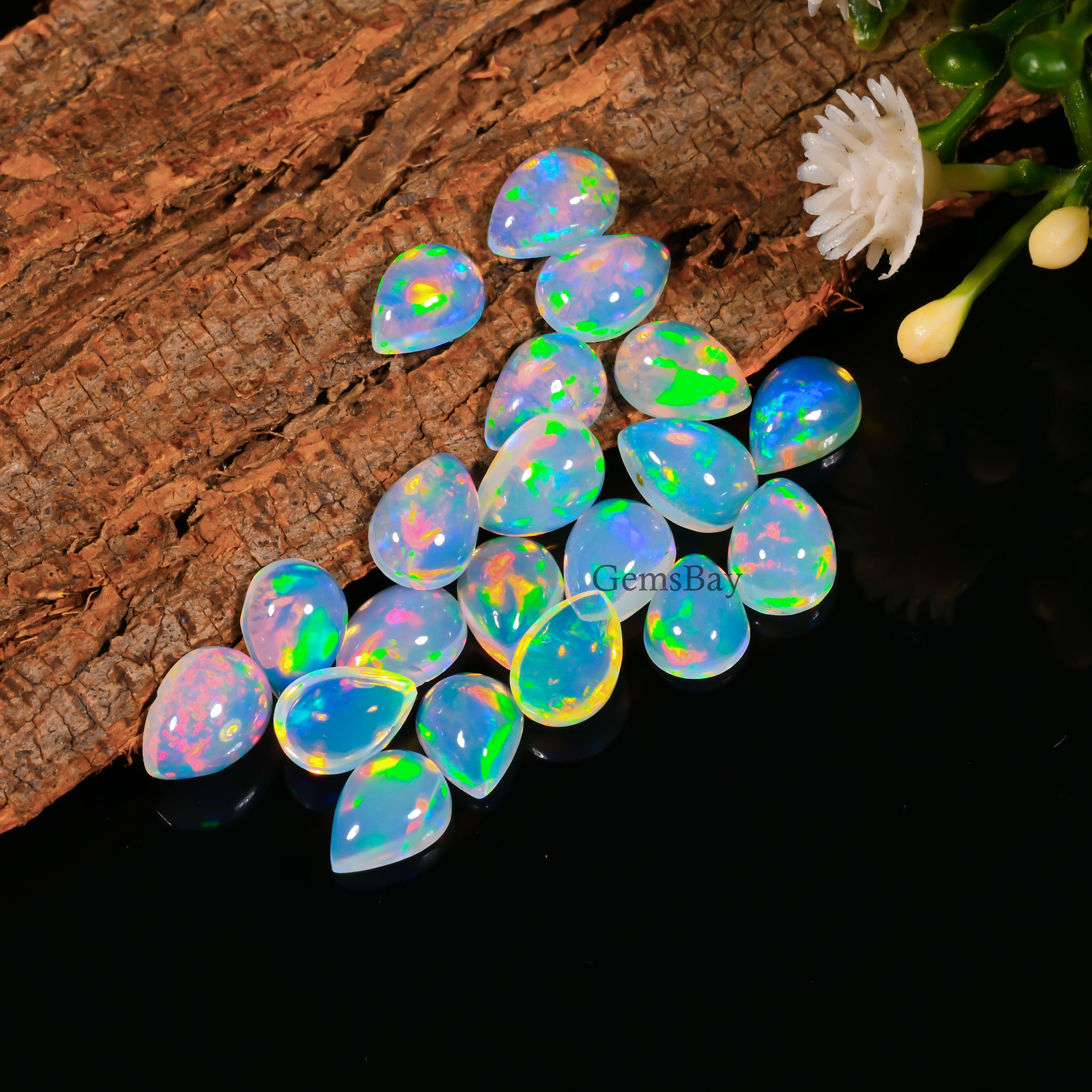 Opale Naturelle D'Éthiopie - Cabochon Poire 5,43 Carats - Multicolore - Sans Inclusion Visible - Aucun Traitement - Neuf Avec étiquettes