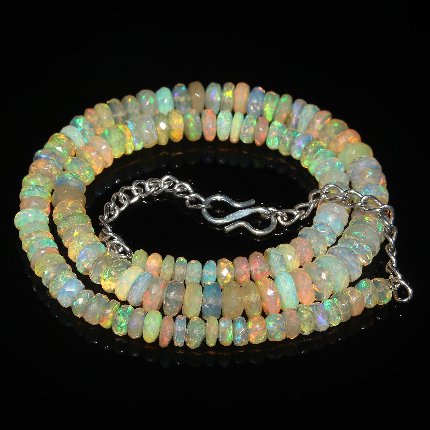 オパールビーズネックレス 69カラット 14インチ - 天然エチオピア産ウェロファイアーファセット