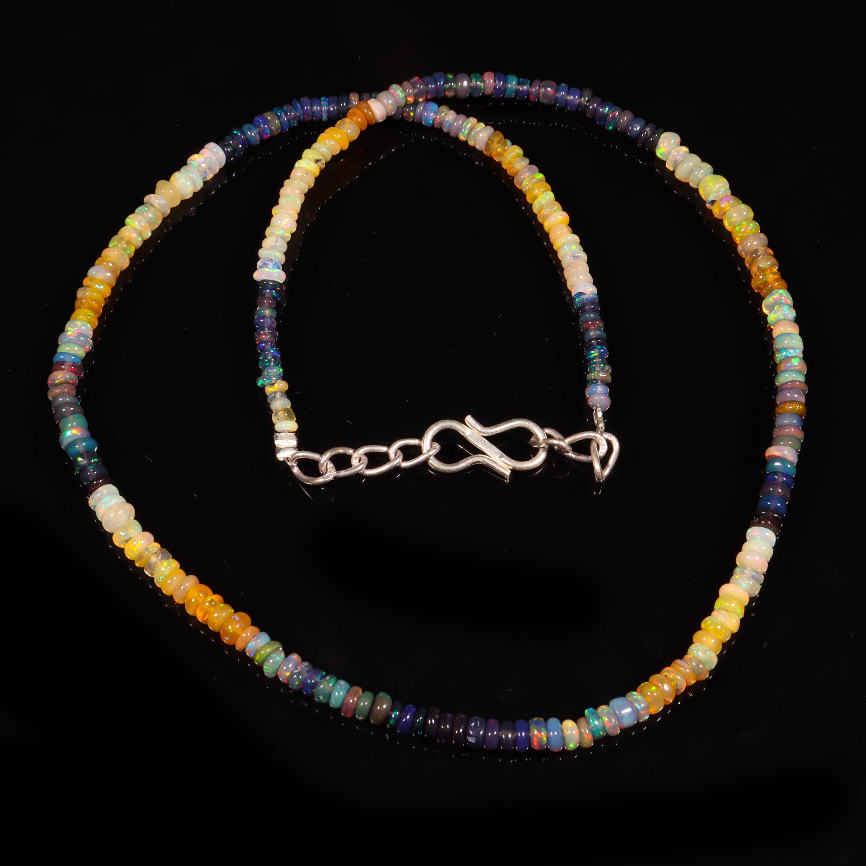 22.90カラット天然エチオピア産ウェロファイアブラックスムース