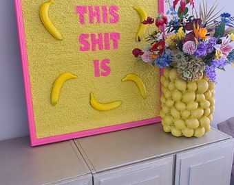 XL this sh*t is banana's wallhanging, only one!