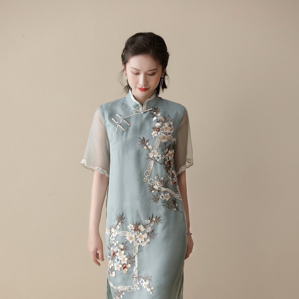 Pure Mulberry Silk Organza Chinese Cheongsam,100% Silk Solid 3D Embroidery Floral Pattern, in Blue & Black, Loose Style