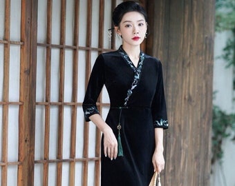 Modern China Cheongsam in V-Neck, Classic Embroidery Qipao,Tea Ceremony Prom dress, ift for her/Mother Gown Suit, Big Size Till 4XL