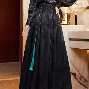 Premium Vintage China Han Long Pleated Skirt for Spring/Summer, Horse Face Skirt Mamianqun, Traditional Cultural Woman Style, Black & White